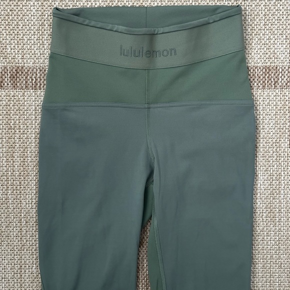 Lululemon License to Train High-Rise Tight 25" Logo - Picture 6 of 8